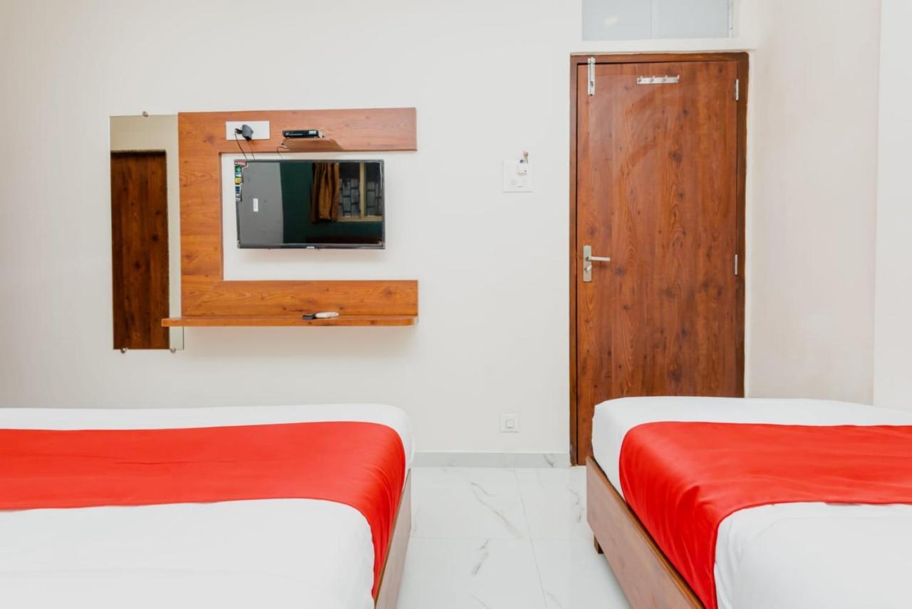 Hotel Purple Orchid Mumbai Exterior photo