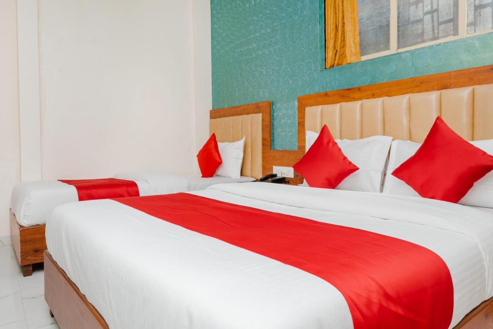 Hotel Purple Orchid Mumbai Exterior photo